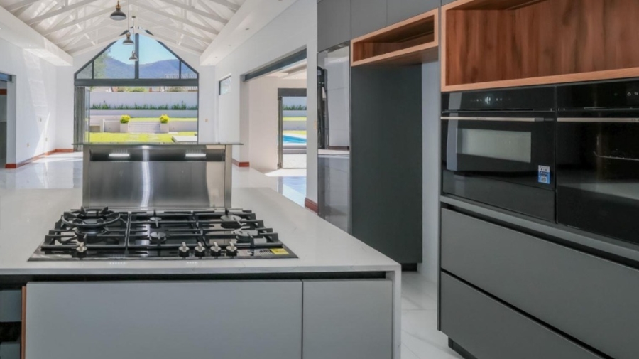 5 Bedroom Property for Sale in Leloko Lifestyle Estate North West